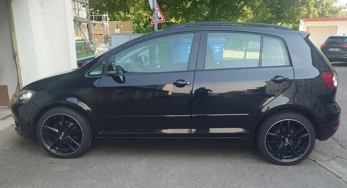 Gebraucht VW Golf Plus Cross 110 PS (80 kW) 2009 Schwarz Kombi