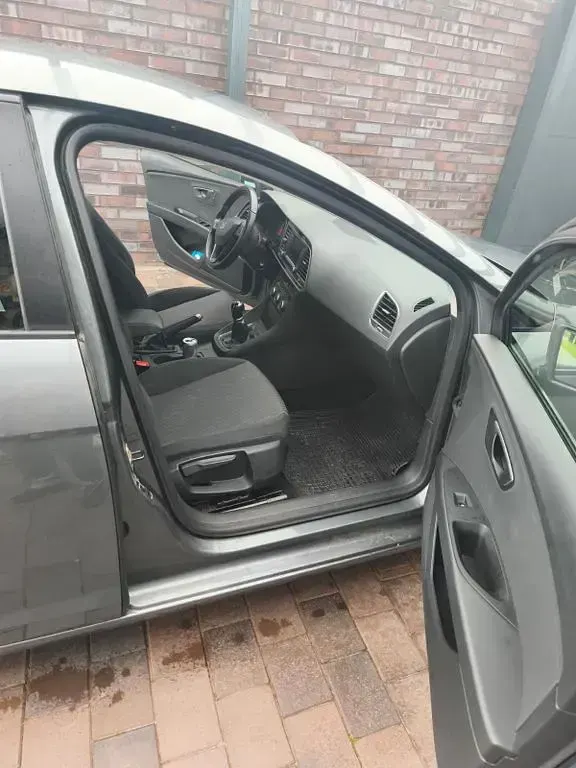 Gebraucht Seat Leon Style 140 PS (102 kW) 2013 Grau Limousine