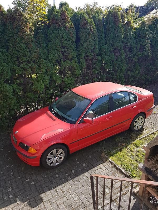 Rot Gebraucht 1998 BMW 320 Limousine | 1.500 € (Superpreis) - Bild 1/4