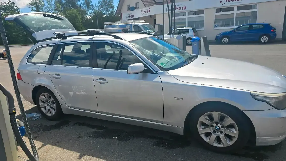 Gebraucht BMW 520 177 PS (130 kW) 2008 Silber Kombi