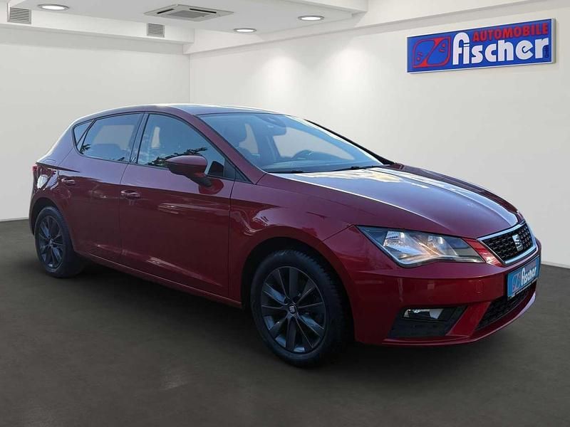 Gebraucht Seat Leon Style 131 PS (96 kW) 2019 Rot Limousine