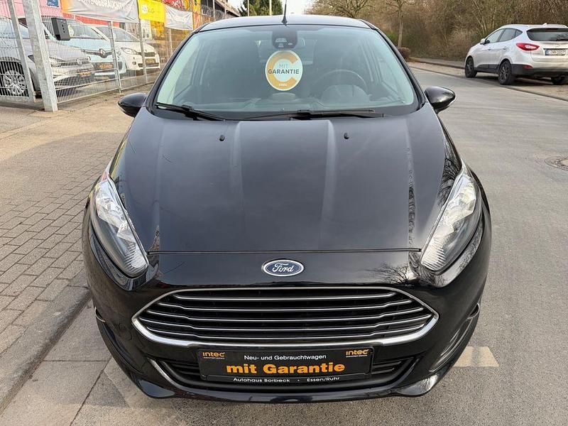 Gebraucht Ford Fiesta 80 PS (58 kW) 2013 Schwarz Kleinwagen