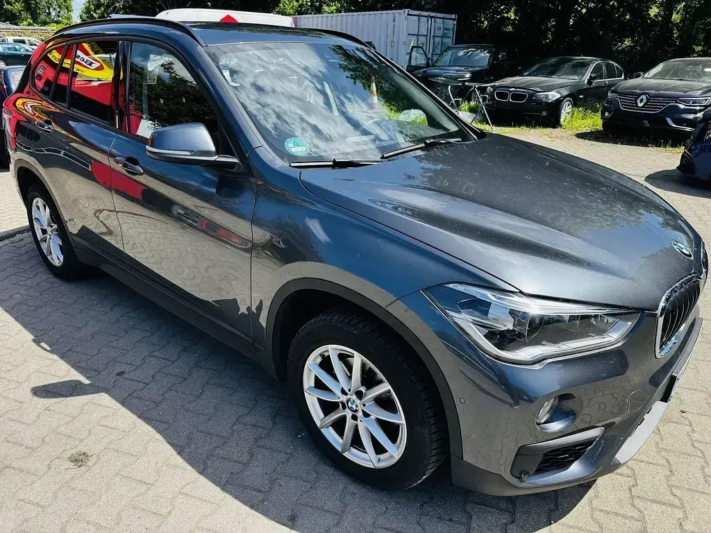 Gebraucht BMW X1 Performance 140 PS (102 kW) 2018 Hellgraumetallic (metallic) SUV