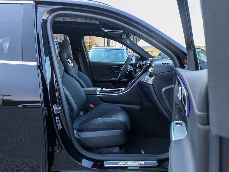 Gebraucht Mercedes GLC63 AMG AMG 476 PS (350 kW) 2024 Schwarz / obsidianschwarz (metallic) SUV