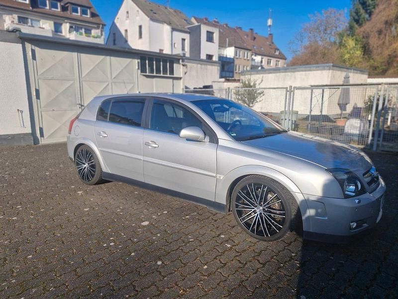 Gebraucht Opel Signum Edition 211 PS (155 kW) 2004 Silber Kleinwagen