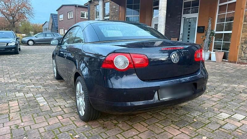 Gebraucht VW Eos 150 PS (110 kW) 2006 Blau Cabrio