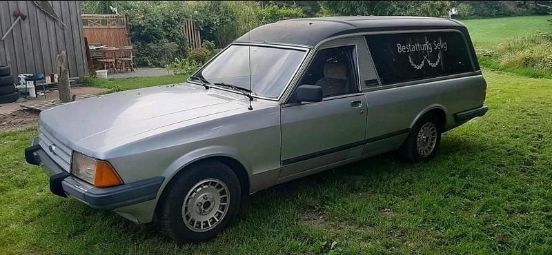 Second-hand Ford Granada 90 CP (66 kW) 1982 Negru Break