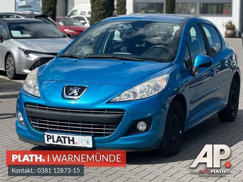 Gebraucht Peugeot 207 Tendance 95 PS (69 kW) 2010 Blau Kleinwagen