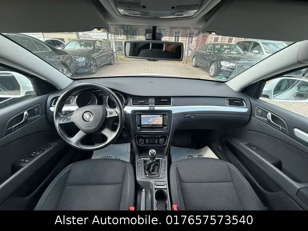 Gebraucht Skoda Superb Exclusive 160 PS (117 kW) 2014 Weiß Kombi