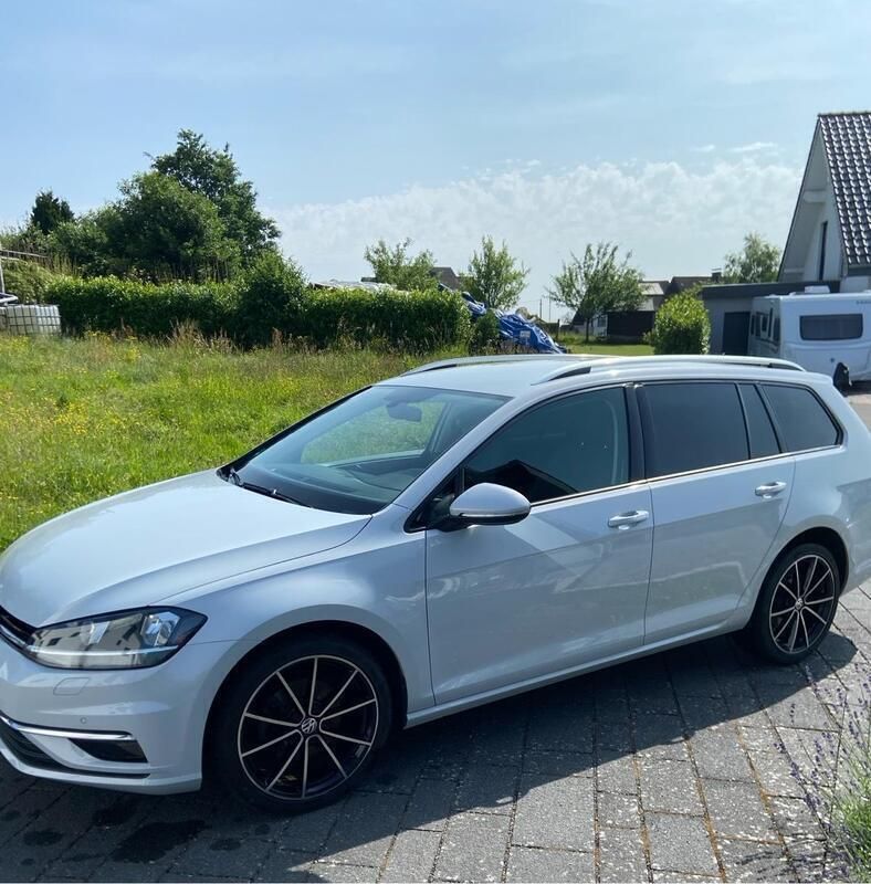 Weiß Gebraucht 2017 VW Golf VII Kombi | 11.500 € (Fairer Preis) - Bild 1/4