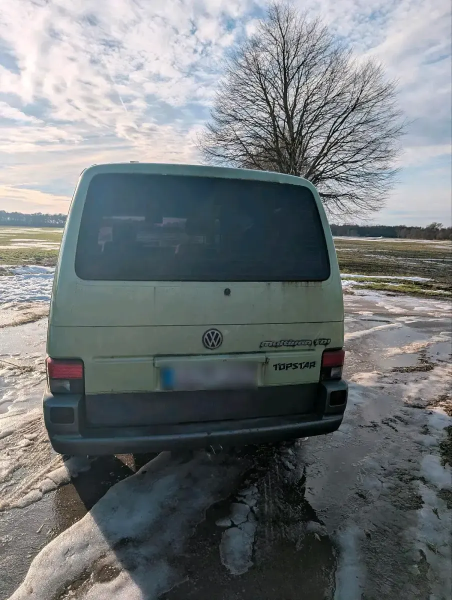 Gebraucht VW Multivan 102 PS (75 kW) 1997 Grün Van / Kleinbus