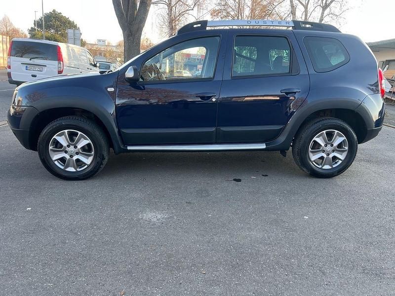 Gebraucht Dacia Duster Lauréate 105 PS (77 kW) 2015 Blau SUV