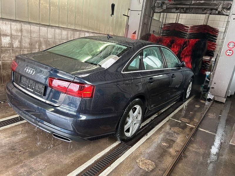 Gebraucht Audi A6 218 PS (160 kW) 2015 Blau Limousine