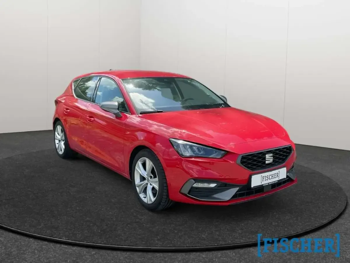 Gebraucht Seat Leon FR 150 PS (110 kW) 2023 Rojo emocion Limousine