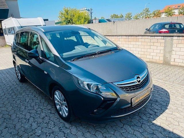 Grau Gebraucht 2012 Opel Zafira Tourer Van / Kleinbus | 8.450 € (Fairer Preis) - Bild 1/4