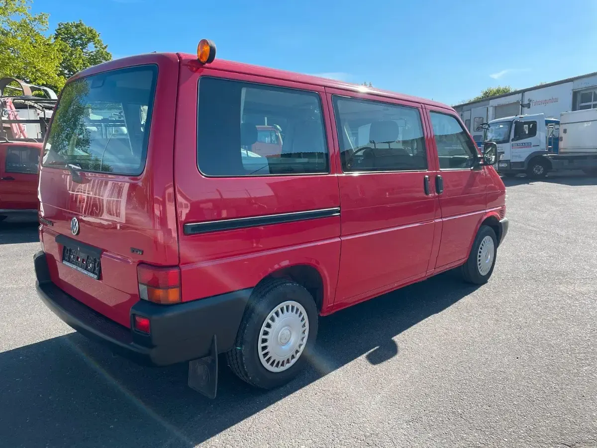 Gebraucht VW T4 102 PS (75 kW) 1999 Rot Van