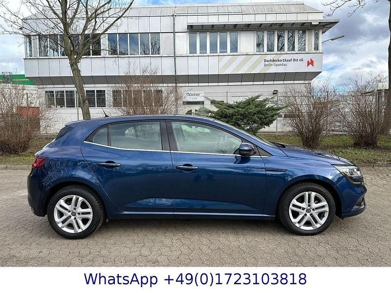 Blau Gebraucht 2020 Renault Mégane IV Limousine | 10.948 € (Fairer Preis) - Bild 1/4