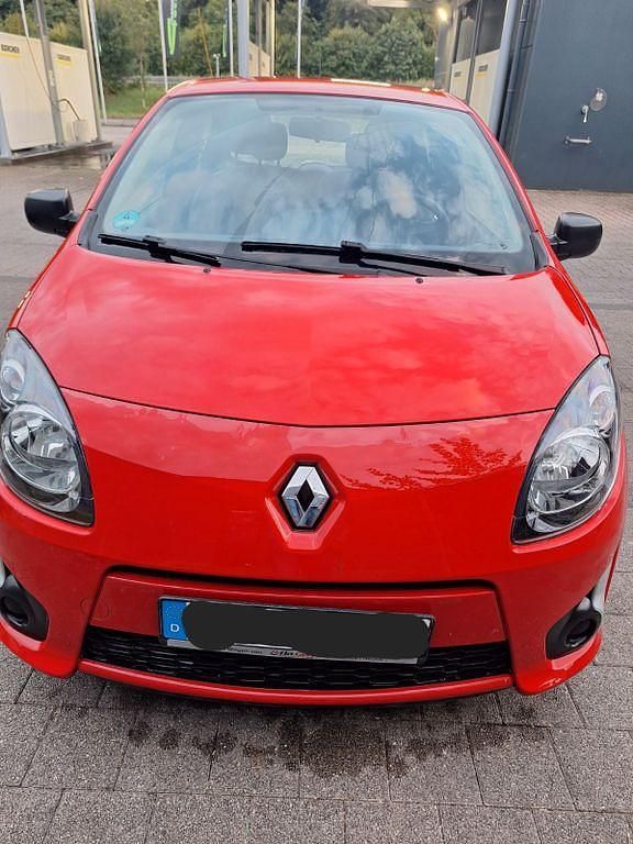 Rot Gebraucht 2011 Renault Twingo Kleinwagen | 2.600 € (Fairer Preis) - Bild 1/4