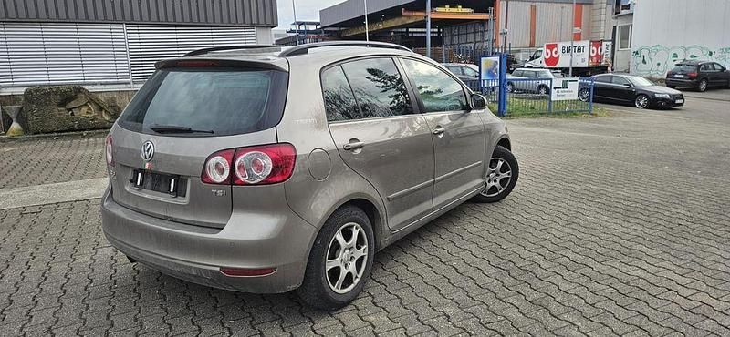 Gebraucht VW Golf VI Team 105 PS (77 kW) 2010 Braun Kleinwagen