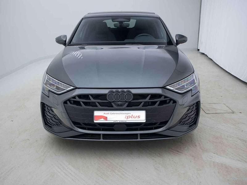 Neu Audi A3 S-Line 150 PS (110 kW) 2026 Daytonagrau perleffekt Limousine