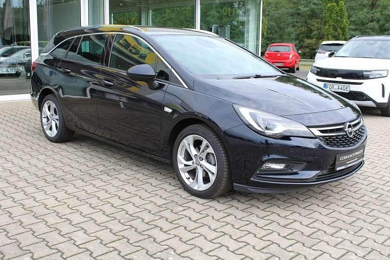Tiefsee blau Gebraucht 2019 Opel Astra Dynamic Kombi | 14.990 € (Etwas zu teuer) - Bild 1/4