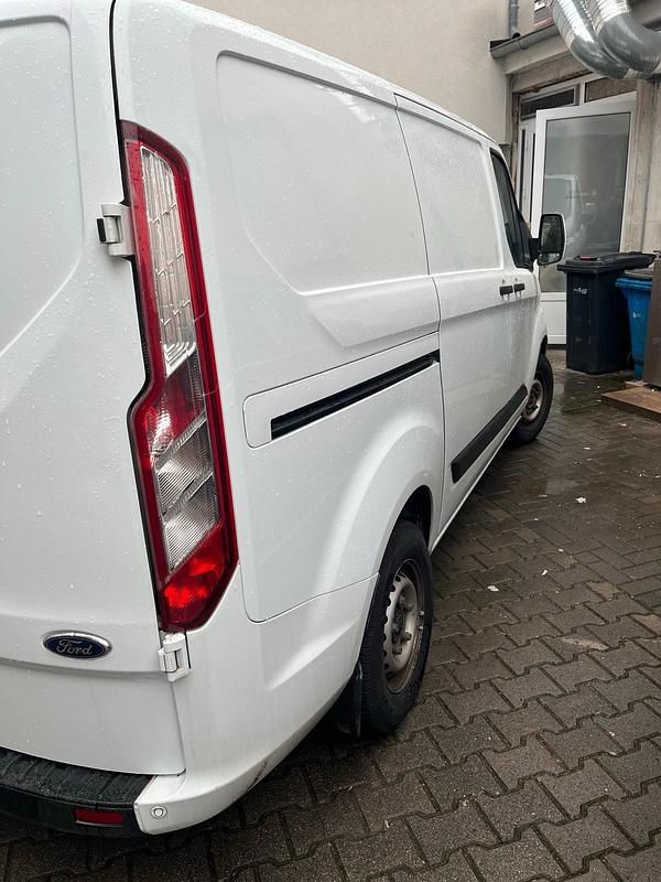 Gebraucht Ford Transit 105 PS (77 kW) 2021 Weiß Van / Kleinbus