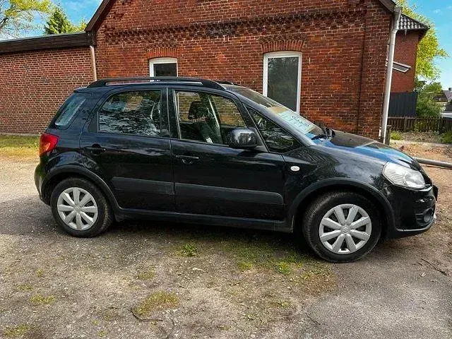 Gebraucht Suzuki SX4 120 PS (88 kW) 2012 Schwarz Limousine