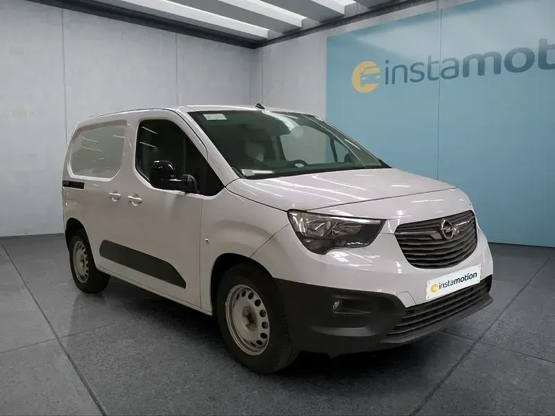 Gebraucht Opel Combo-e Life 100 kW (136 PS) 2024 Weiß Limousine