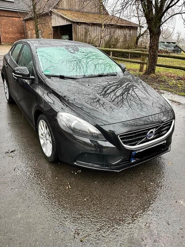 Gebraucht Volvo V40 150 PS (110 kW) 2015 Schwarz Coupé