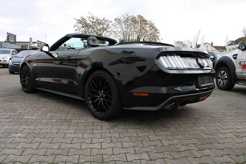Gebraucht Ford Mustang GT Premium 421 PS (309 kW) 2017 Schwarz (metallic) Cabrio