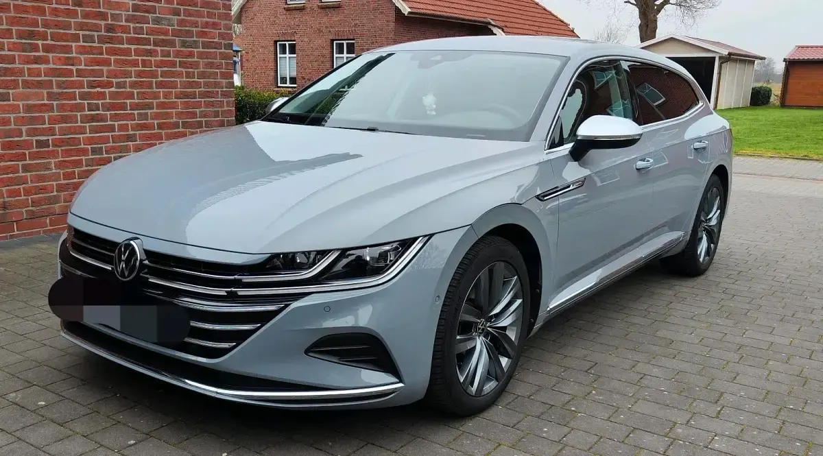 Gebraucht VW Arteon Elegance 190 PS (139 kW) 2023 Grau Kombi