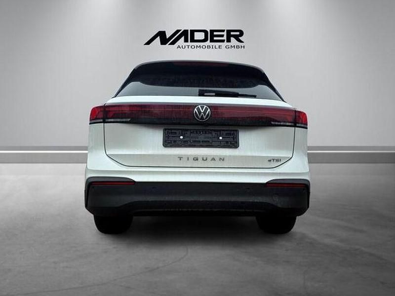 Gebraucht VW Tiguan 131 PS (96 kW) 2025 Weiß SUV