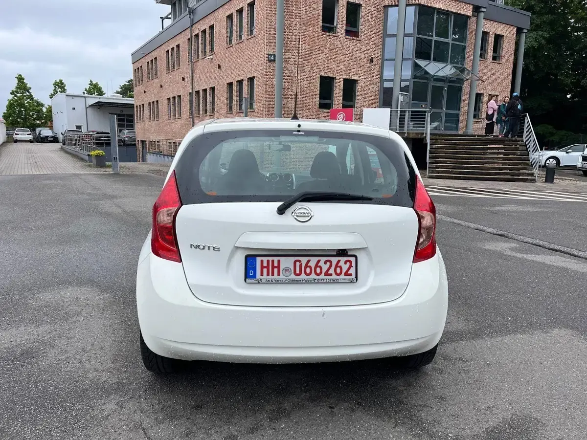 Gebraucht Nissan Note Visia 80 PS (58 kW) 2015 Weiß Kleinwagen