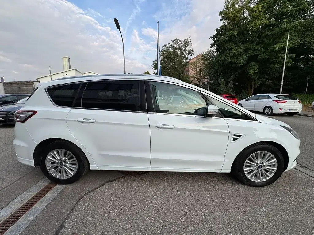 Gebraucht Ford S-MAX Titanium 150 PS (110 kW) 2015 Frostweiß Van / Kleinbus
