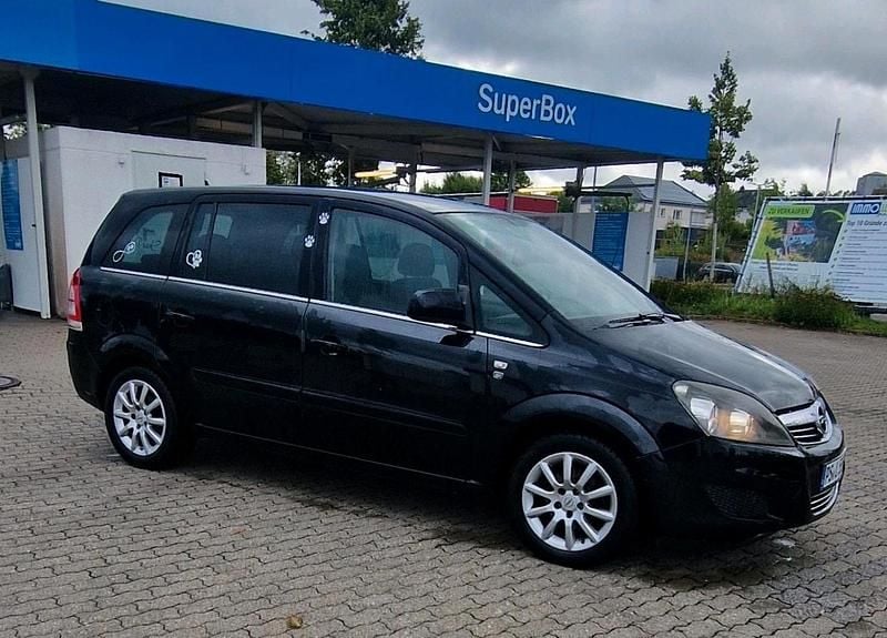 Schwarz Gebraucht 2010 Opel Zafira Van / Kleinbus | 2.490 € (Guter Preis) - Bild 1/4