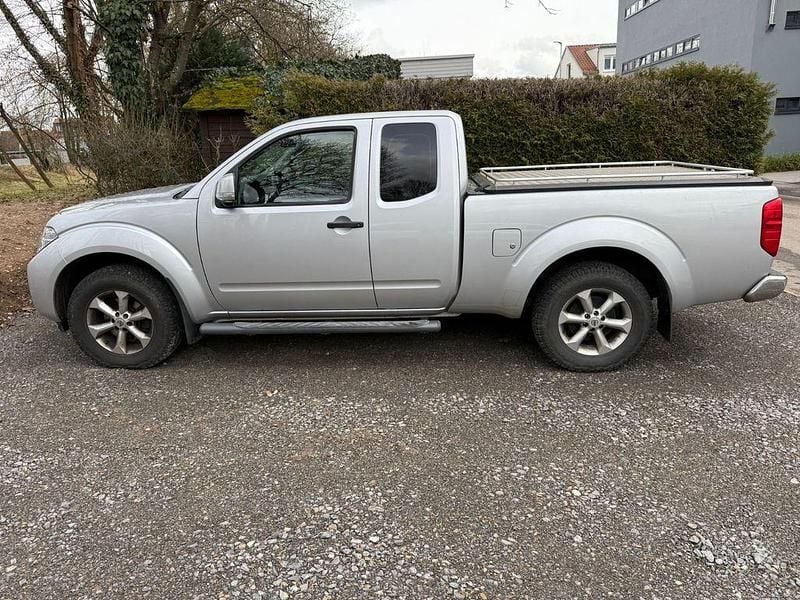 Gebraucht Nissan Navara 190 PS (139 kW) 2011 Silber Abholung