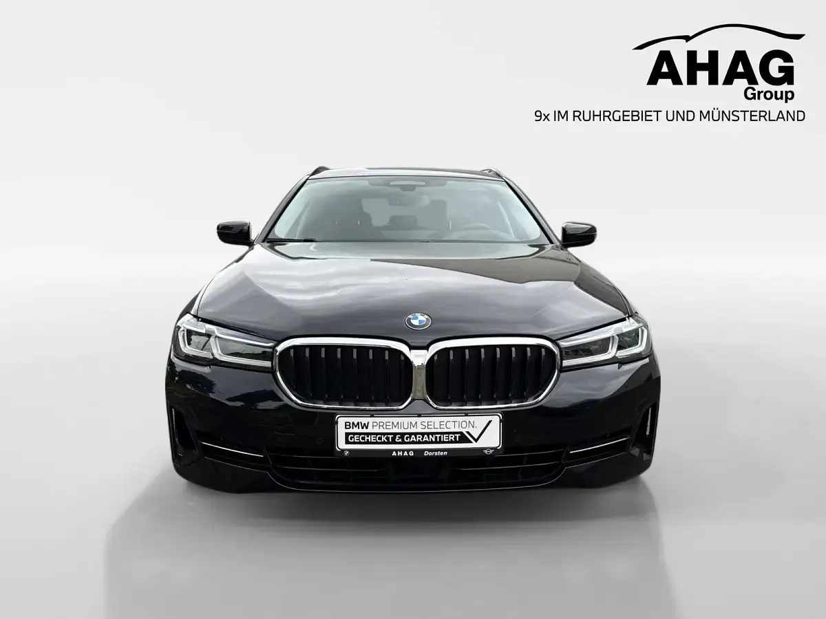 Gebraucht BMW 530 Sport Line 286 PS (210 kW) 2023 Schwarz Kombi