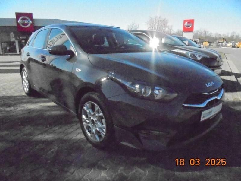 Gebraucht Kia Ceed Vision 140 PS (102 kW) 2025 Schwarz Kleinwagen