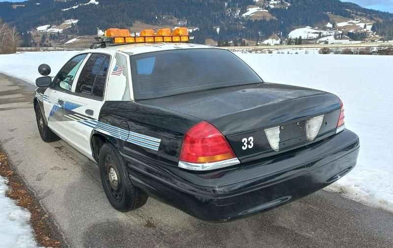 Gebraucht Ford Crown 250 PS (183 kW) 2003 Weiß Limousine