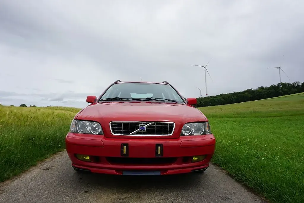 Gebraucht Volvo V40 122 PS (89 kW) 2003 Rot Kombi