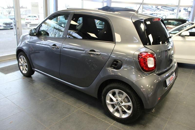 Gebraucht Smart ForFour Prime 90 PS (66 kW) 2019 Grau Kleinwagen