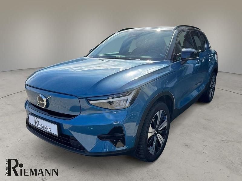 Blau Gebraucht 2022 Volvo XC40 Core SUV | 28.995 € (Guter Preis) - Bild 1/4