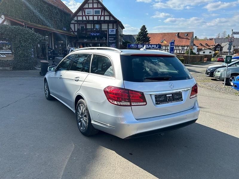 Gebraucht Mercedes E220 170 PS (125 kW) 2014 Silber Kombi