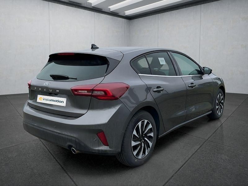Neu Ford Focus Titanium 155 PS (114 kW) 2025 Schwarz Limousine