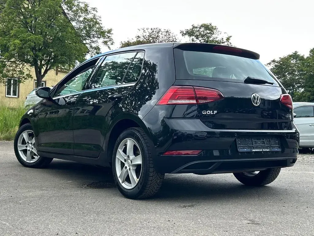 Gebraucht VW Golf VII 86 PS (63 kW) 2017 Schwarz Limousine