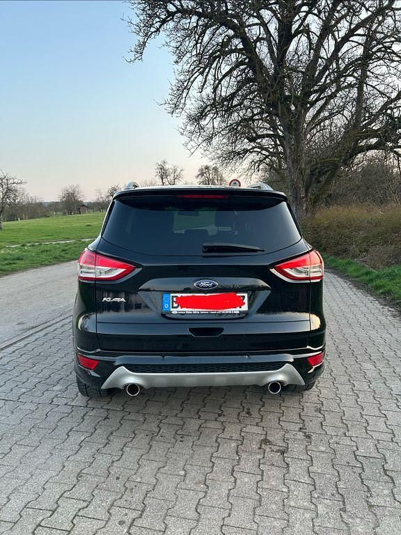 Gebraucht Ford Kuga Individual 179 PS (131 kW) 2015 Schwarz SUV