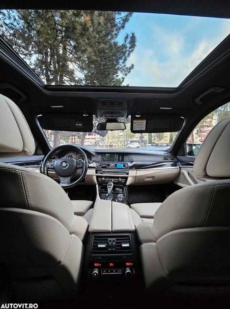 Gebraucht BMW 550 408 PS (300 kW) 2011 Grau Limousine