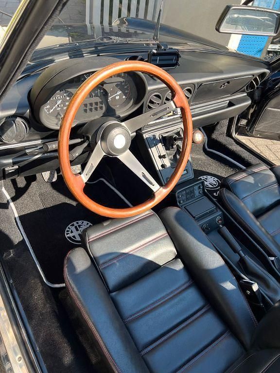 Gebraucht Alfa Romeo Spider 125 PS (91 kW) 1988 Schwarz Cabrio