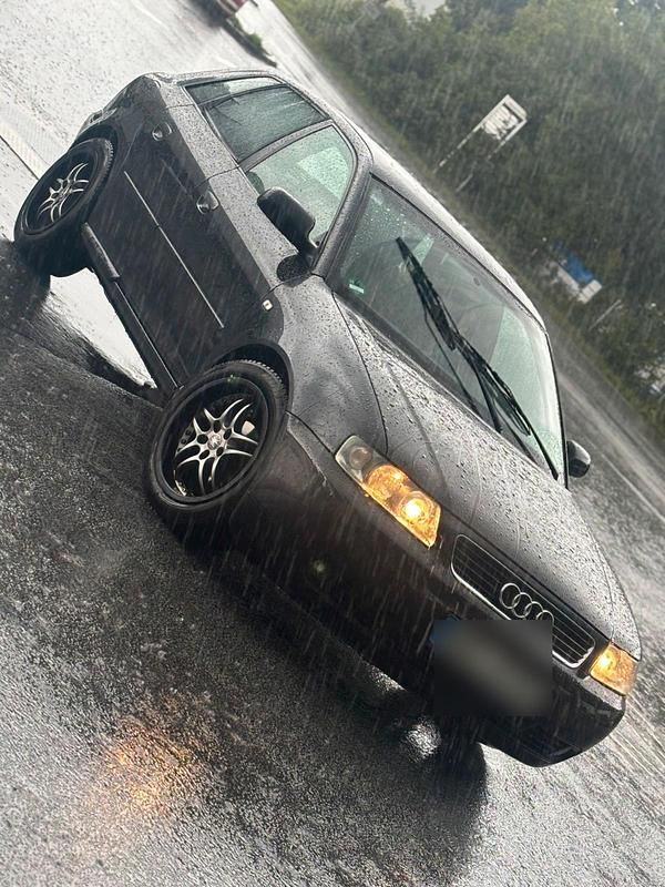 Gebraucht Audi A3 102 PS (75 kW) 2002 Schwarz Kleinwagen