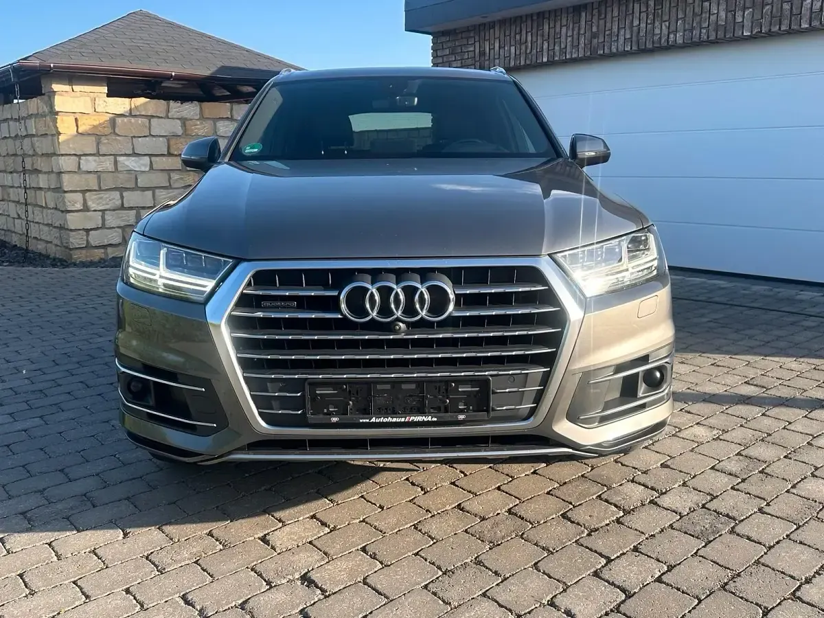 Gebraucht Audi Q7 Ambiente 272 PS (200 kW) 2015 Grau SUV